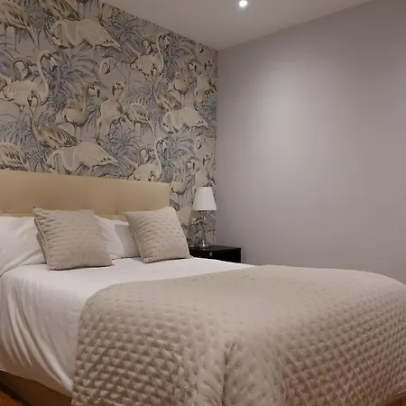 Centrico Y Acogedor Piso Con Garaje A Coruna