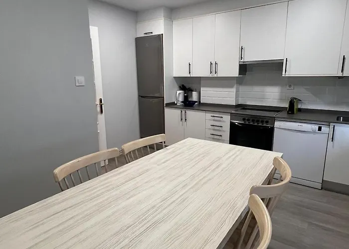 Апартаменты Centrico Y Acogedor Piso Con Garaje