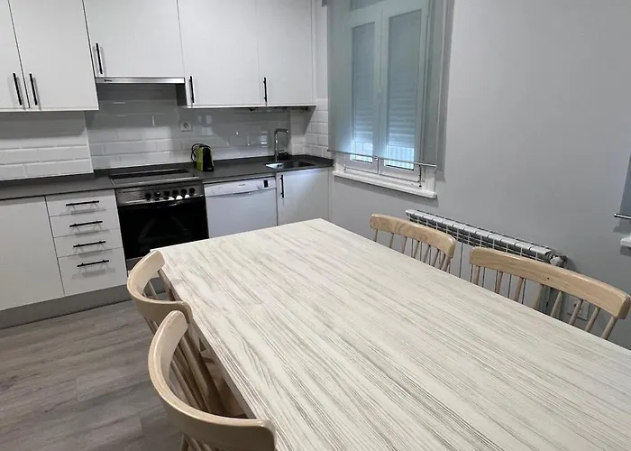 Daire Centrico Y Acogedor Piso Con Garaje A Coruña